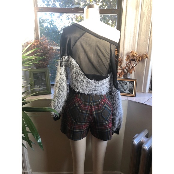 🎄NWOT Banana Republic-Tartan Shorts🎄 - Picture 4 of 5